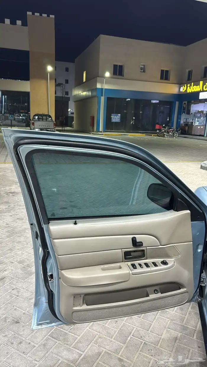 فورد فكتوريا 12