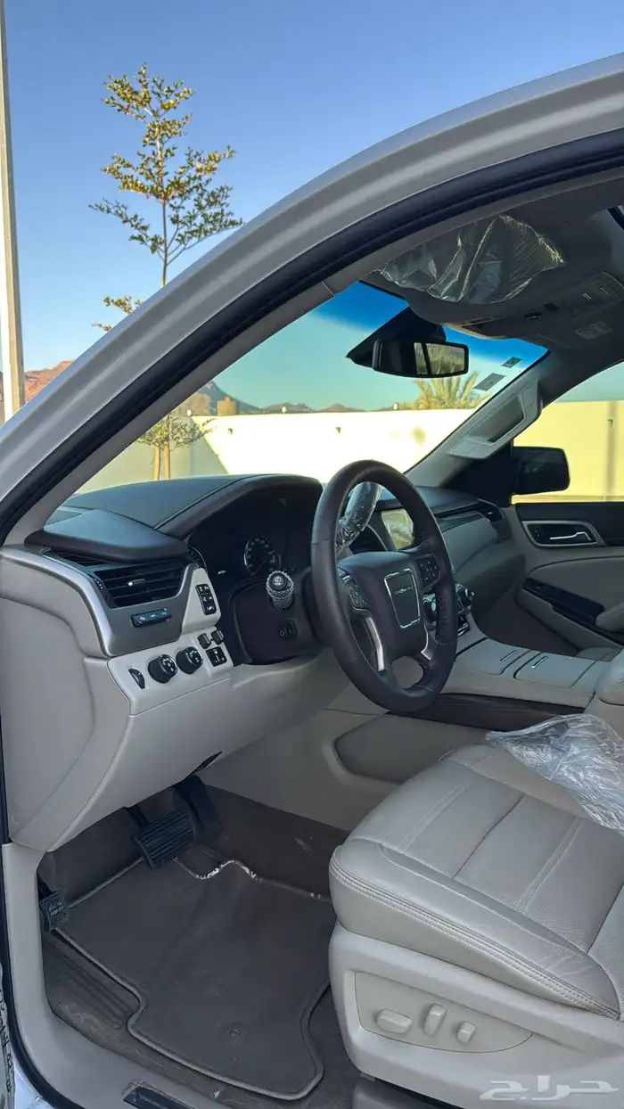 يوكن GMC دينالي فل كامل سعودي مخزن 2018 16