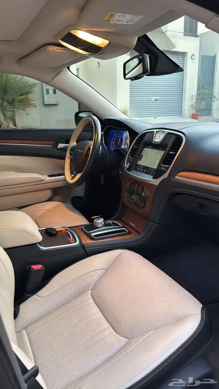 كرايزلر 2020 اكزتيف فل كامل 11