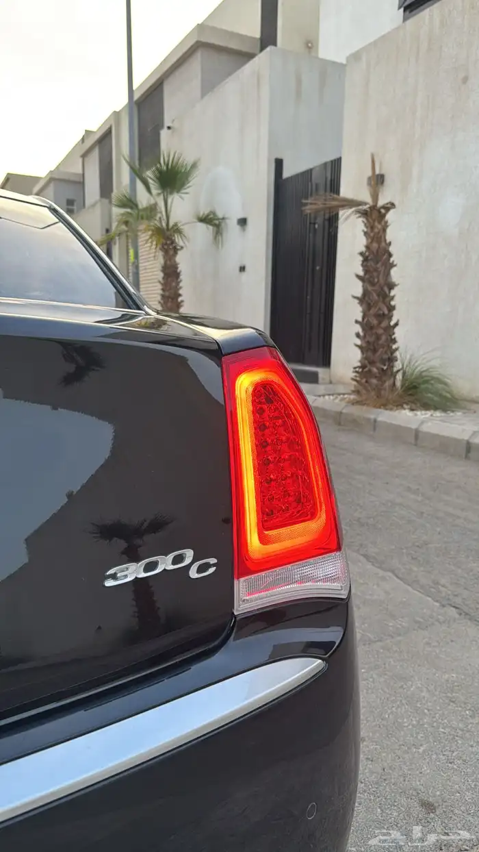 كرايزلر 2020 اكزتيف فل كامل 24