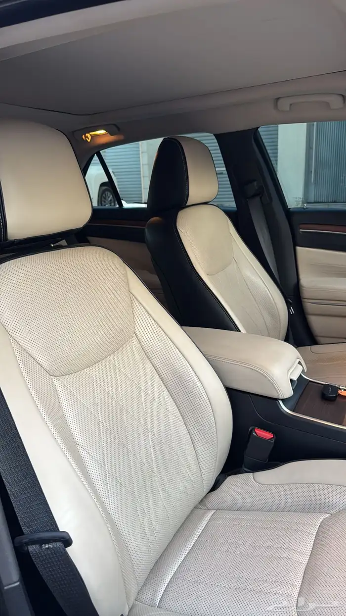 كرايزلر 2020 اكزتيف فل كامل 13