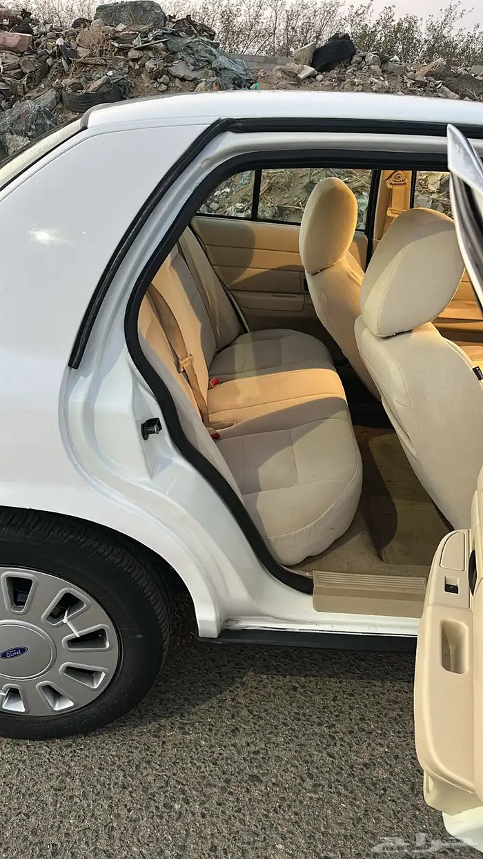 فور كراون فكتوريا 2011 5