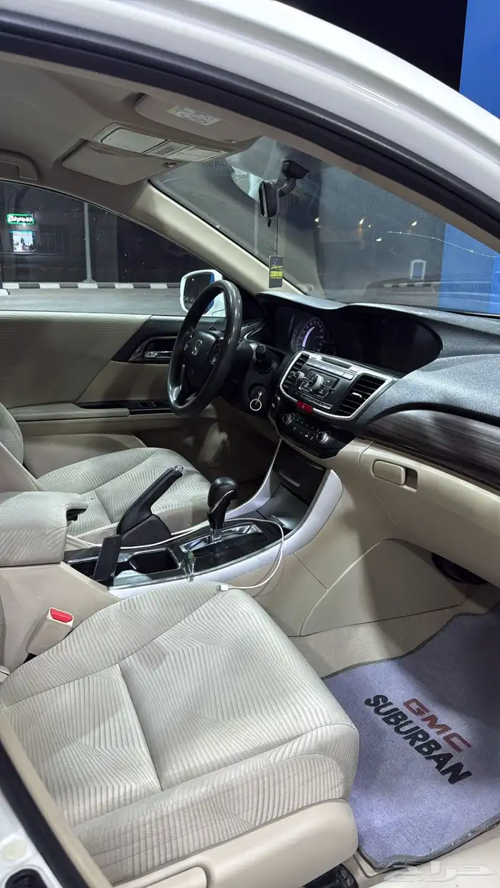 للبيع هوندا اكورد 2017 ستاندر 4