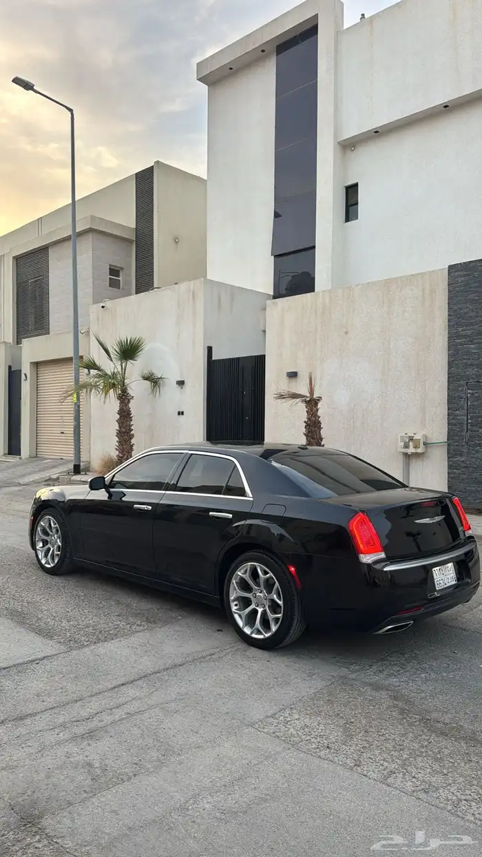 كرايزلر 2020 اكزتيف فل كامل 3