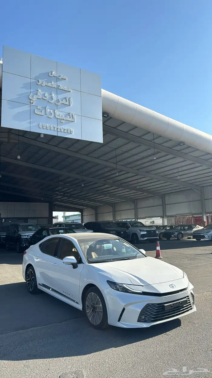 تويوتا كامري 2025 فئة قراندي بنزين فل كامل سعودي بطاقة جمرك 0