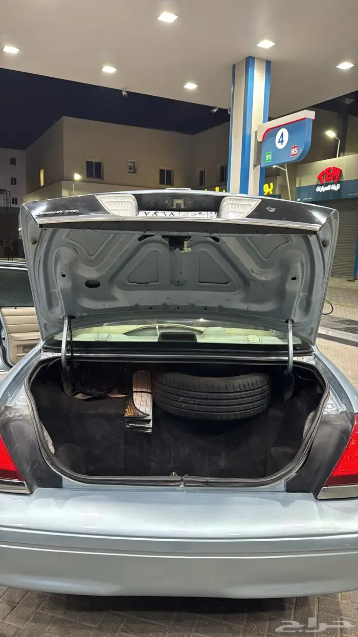 فورد فكتوريا 18