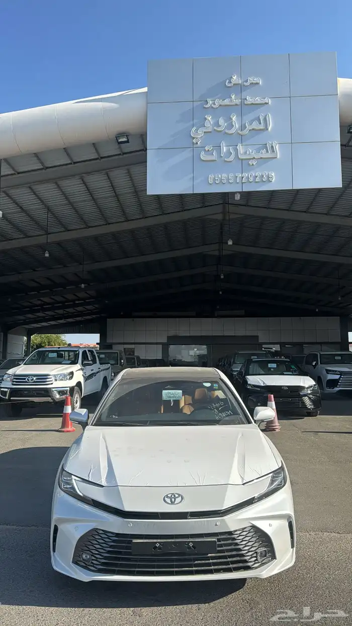 تويوتا كامري 2025 فئة قراندي بنزين فل كامل سعودي بطاقة جمرك 1