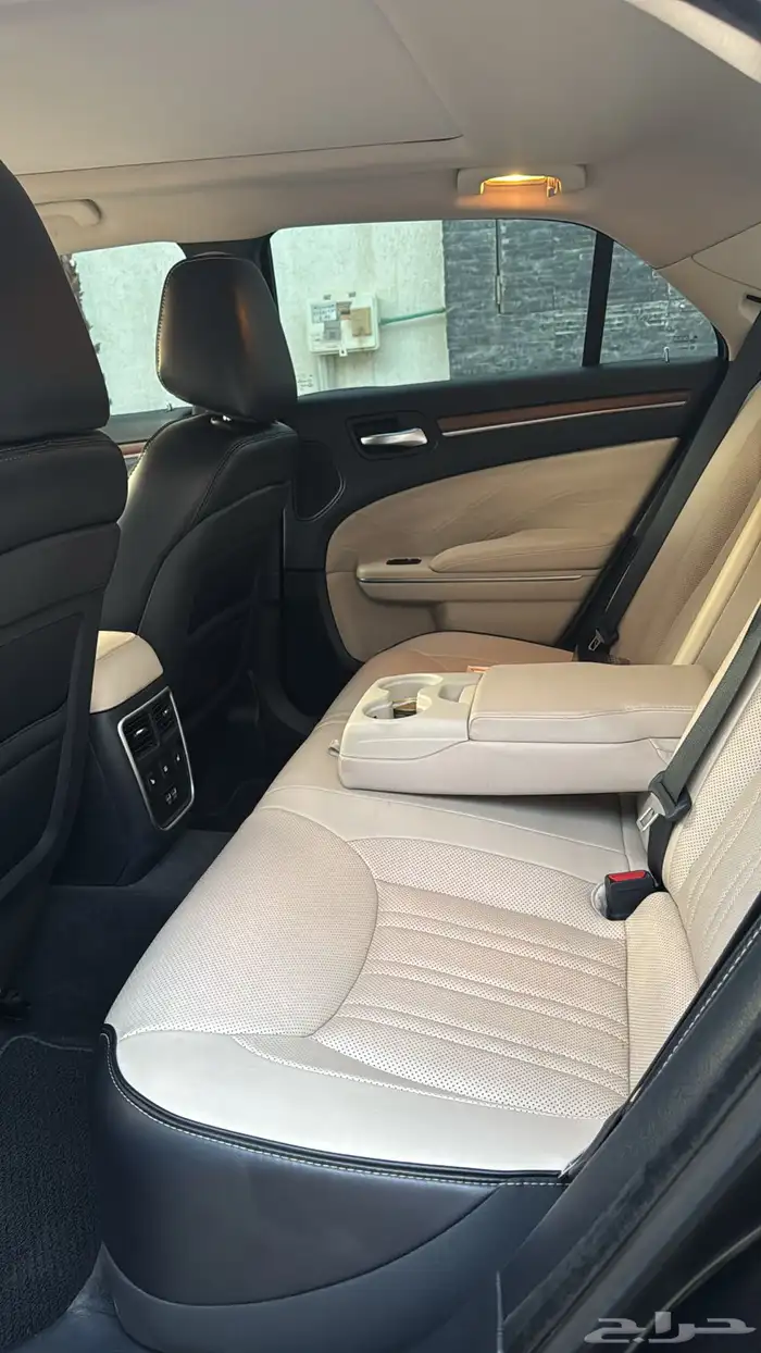 كرايزلر 2020 اكزتيف فل كامل 23