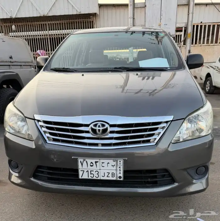 للبيع انوفا 2012 تماتيك 0