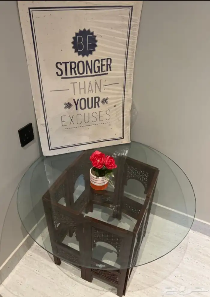 سرير ايكيا و طاوله 1