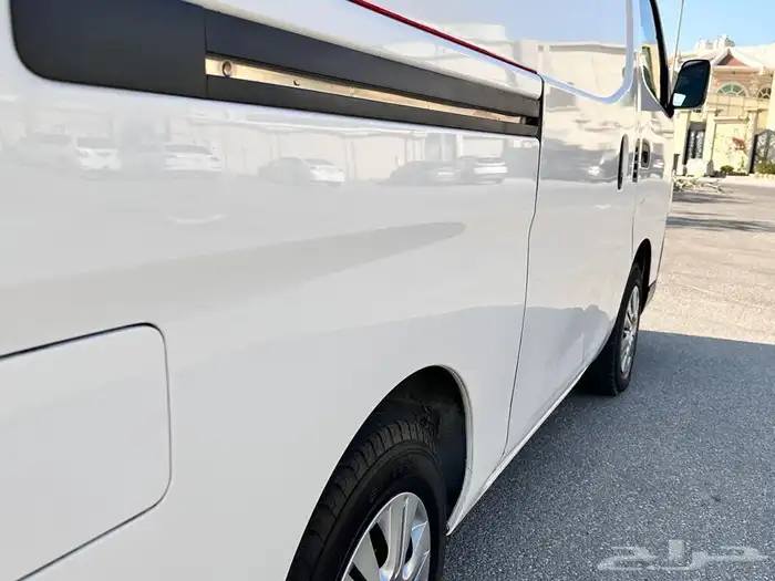 نيسان اورفان 2021 ديزل بضاعه جير عادي نضيف محركاته وكاله 12