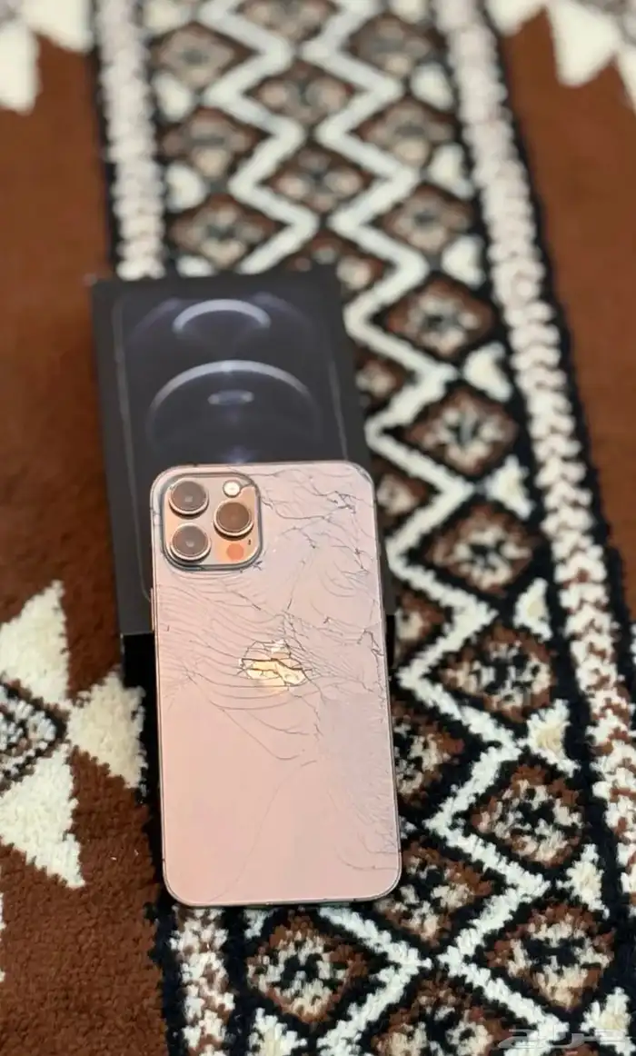 ايفون 12 برو ماكس 1