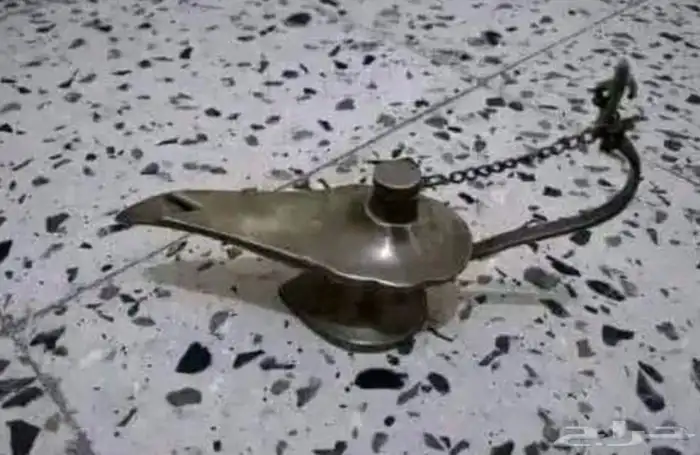 للبيع  مصباح أثري نادر جد ا 0