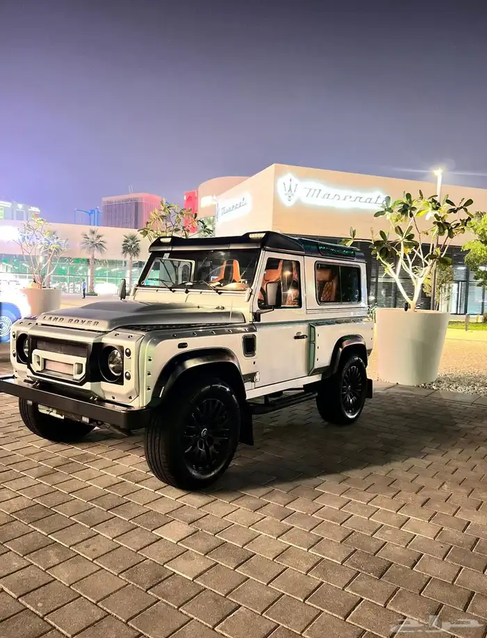 ديفندر 2013 تعديل خان اصلي واللون فضي نادر جدا 3