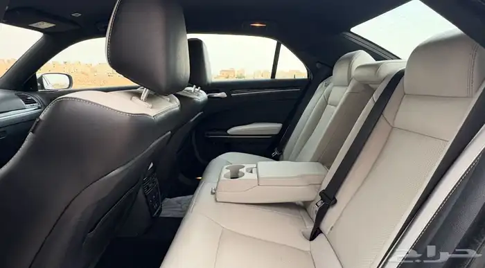 كرايسلر S300 سبورت 2021 12