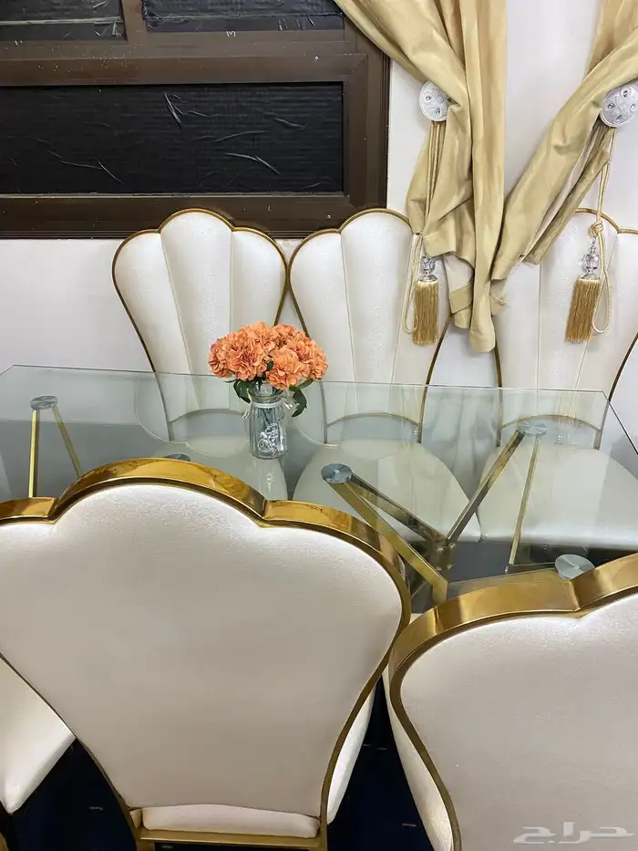 طاولة طعام 2