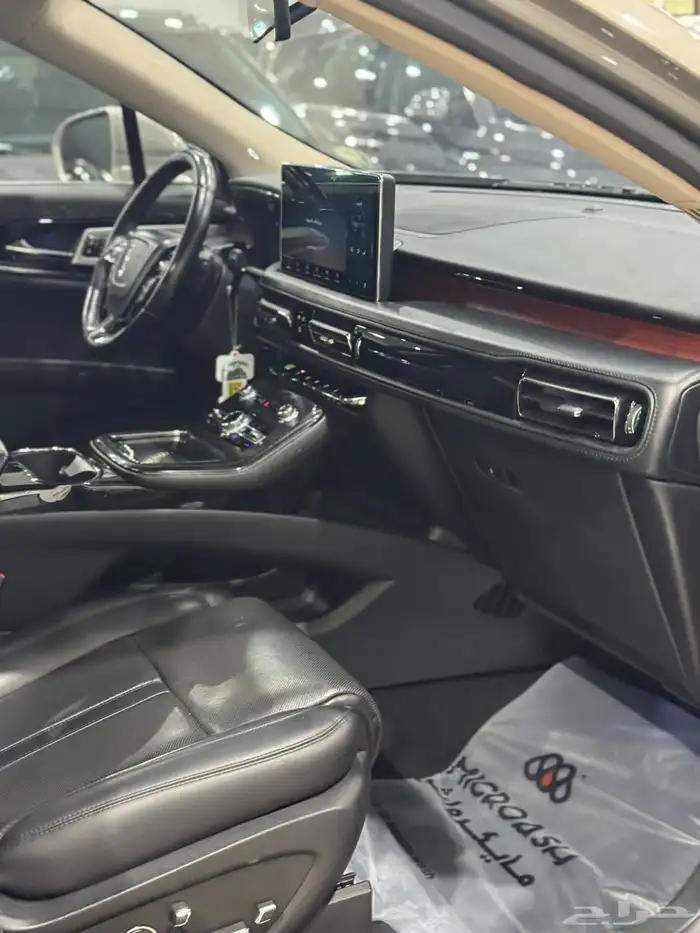 لنكولن نوتيلوس 2023 فل كامل - عداد 75 الف كيلو 9