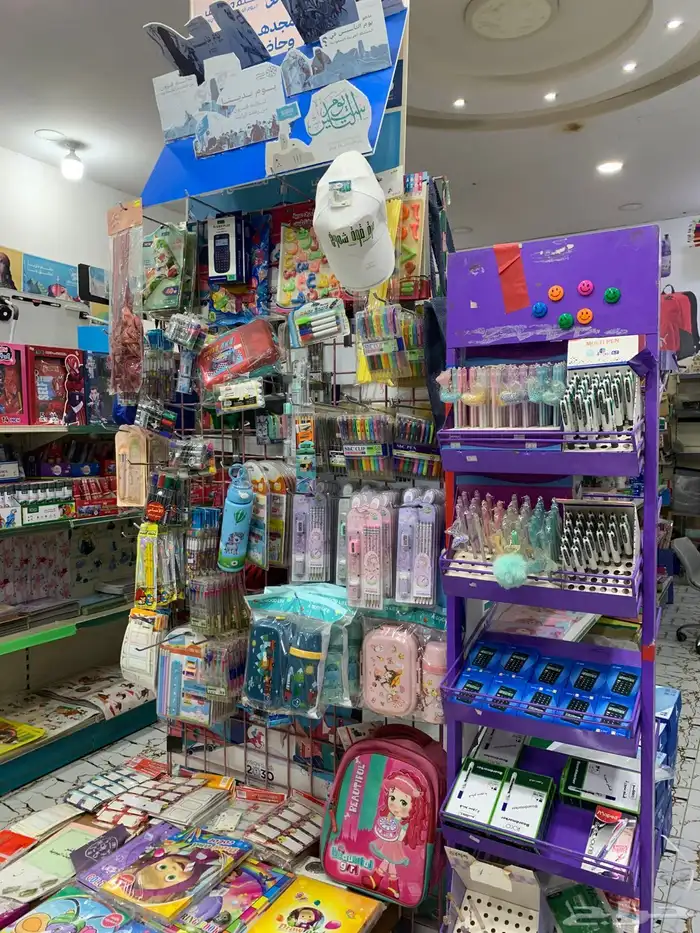 مكتبة كاملة متكامله للبيع لعدم التفرغ 2