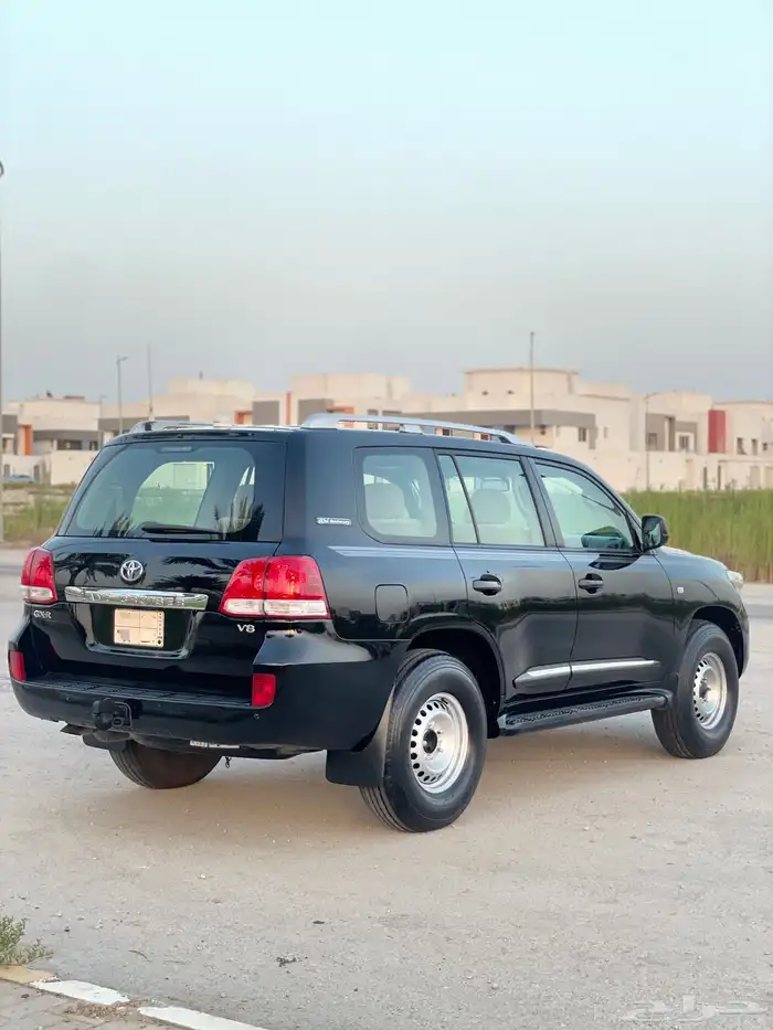 لاندكروزر-2009-فل كامل-8سلندر 3