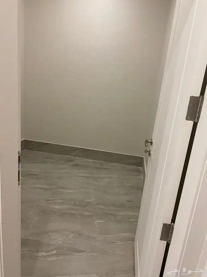 شقه للايجار في حي الحمراء 3