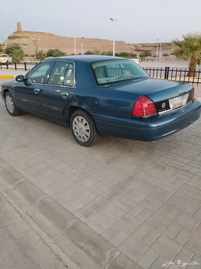 للبيع فكتوريا 2010 بوليسي 4