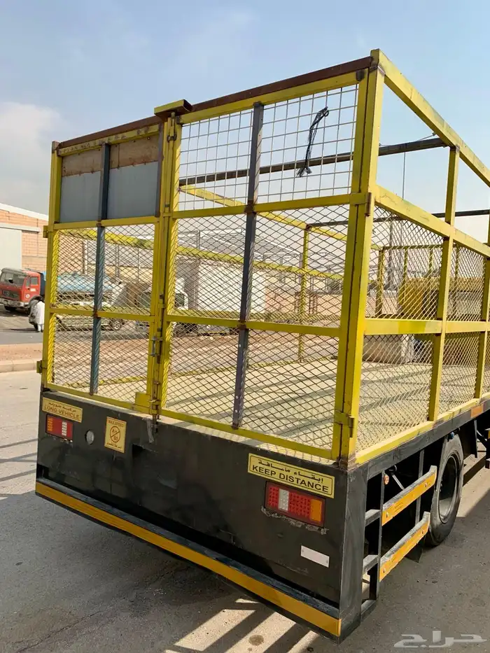 لوري هينو 2022 10