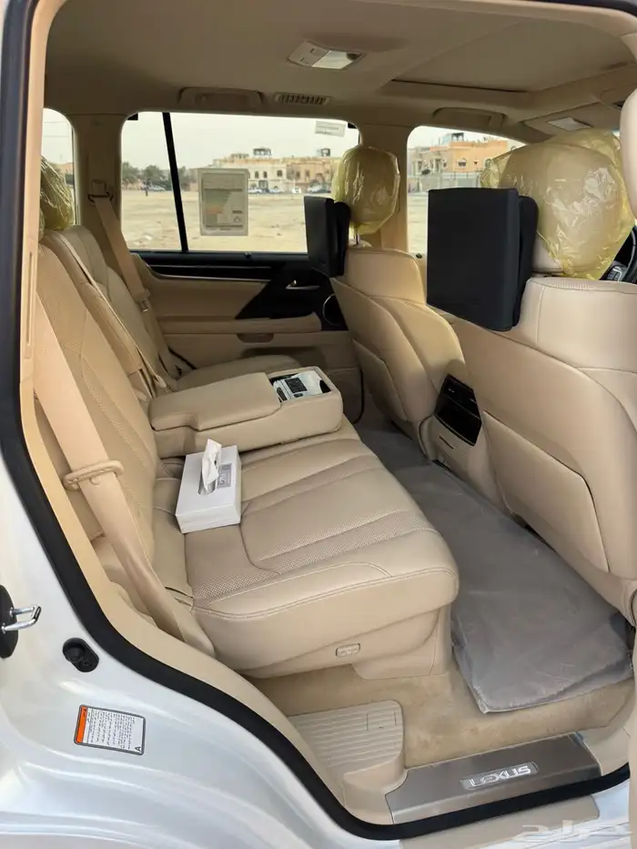 لكزس 2020 LX - نظيف جدا  ممشى قليل 18