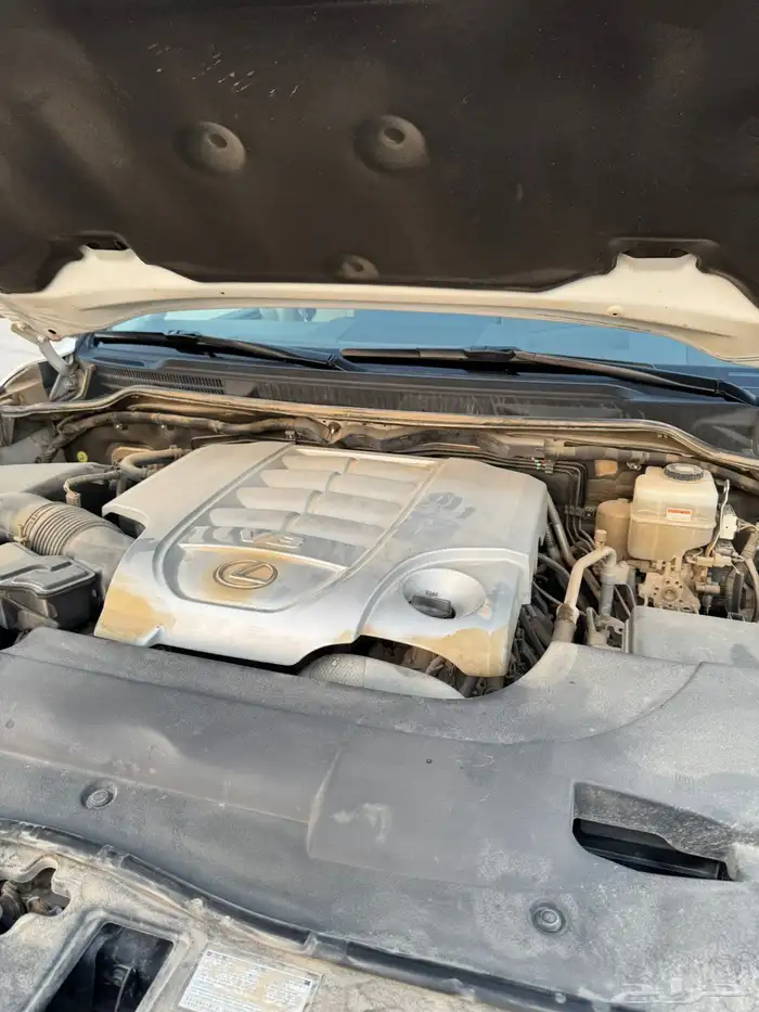 لكزس 2020 LX - نظيف جدا  ممشى قليل 25