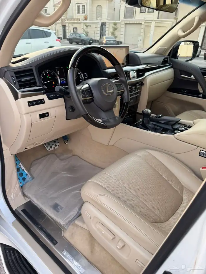 لكزس 2020 LX - نظيف جدا  ممشى قليل 8