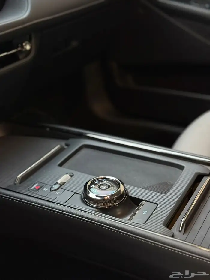 فورد توروس 2023 اللون اسود 10