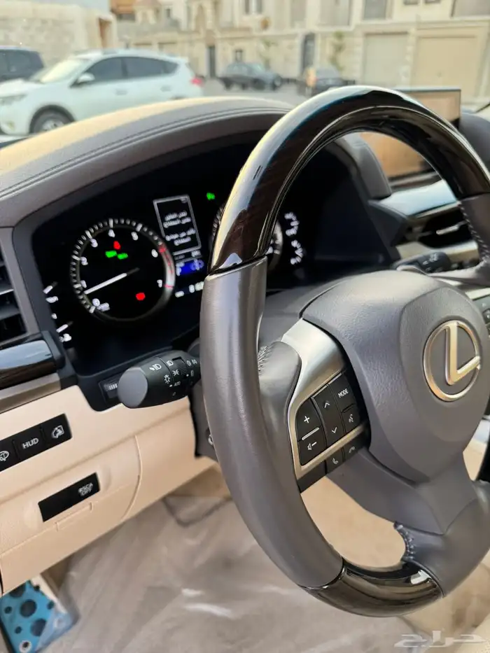 لكزس 2020 LX - نظيف جدا  ممشى قليل 9