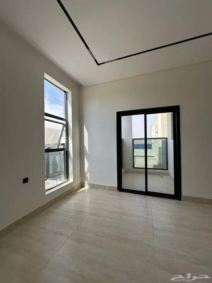 للبيع فلة دبلوكس مساحة 250 متر 33