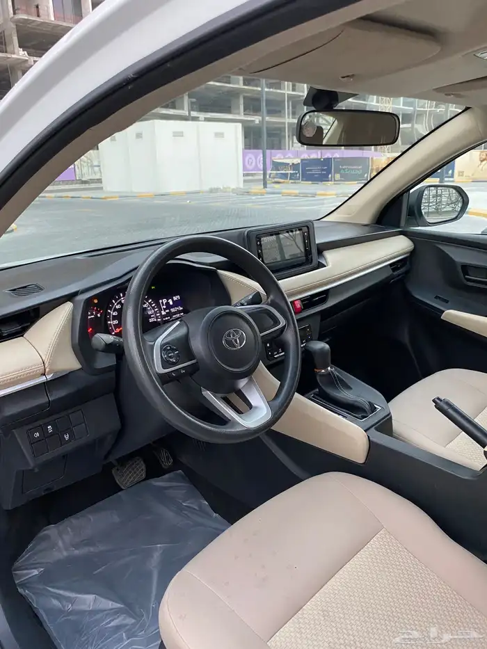 للبيع تويواتا يارس مديل 2023 9