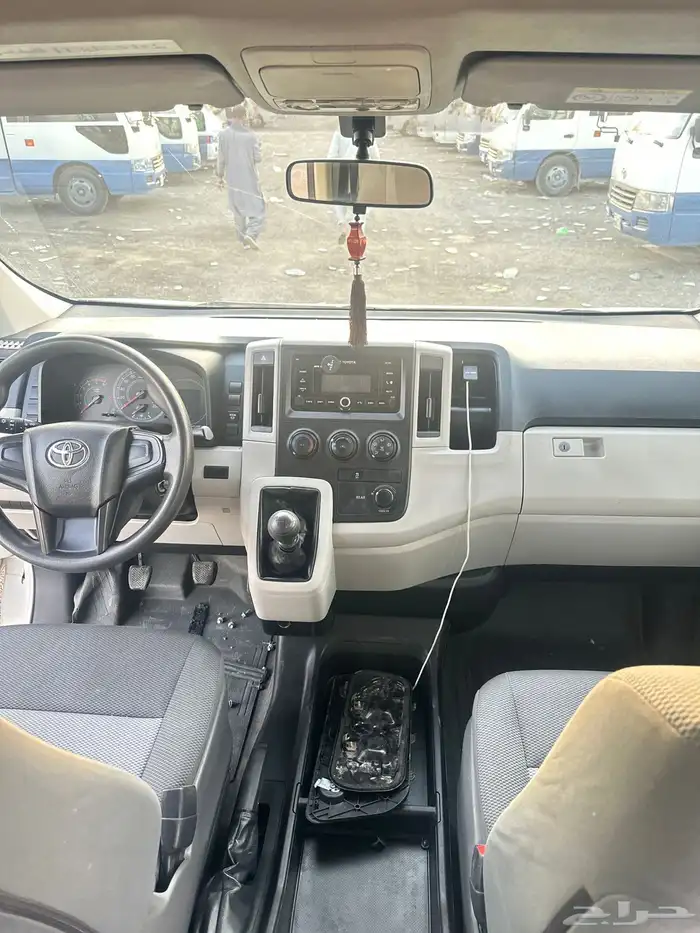 اجار باصات كوستر وهايس موديلات حديثه مع السائق في الرياض 5