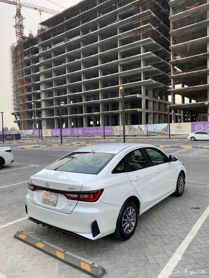 للبيع تويواتا يارس مديل 2023 3