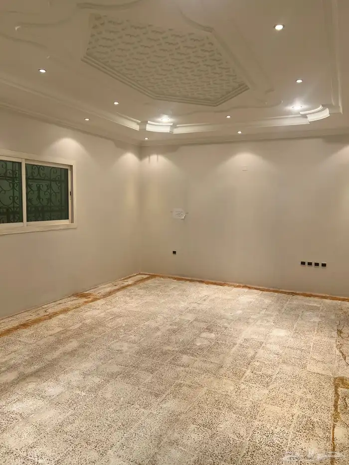 دور ارضي للايجار بحي القدس 7