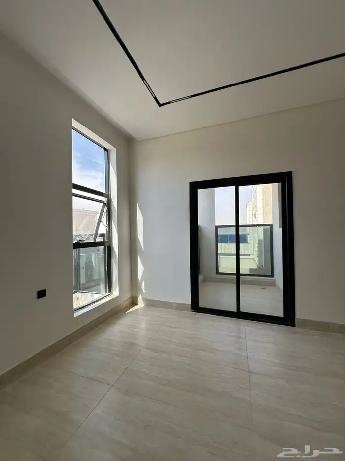 للبيع فلة دبلوكس مساحة 250 متر 8