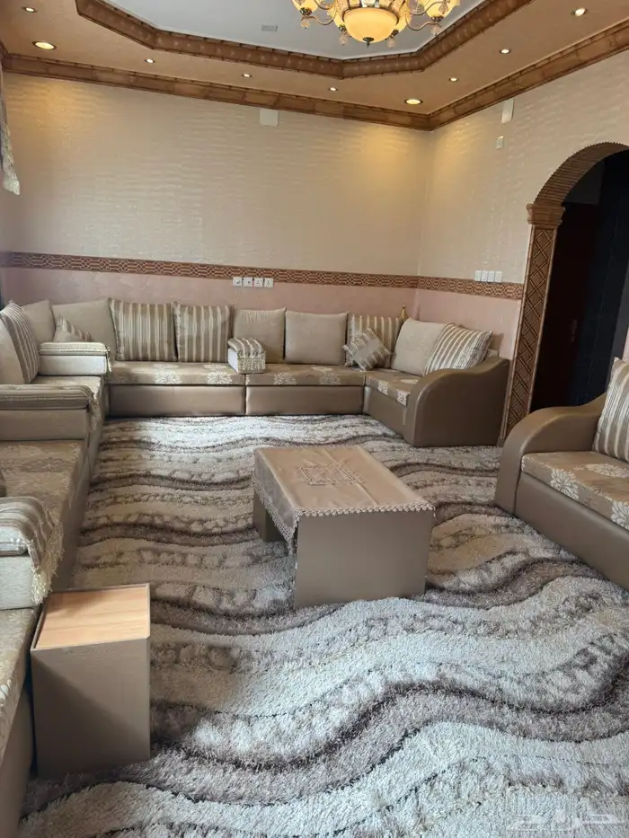 كنب نظيف للبيع المسعجل 1200 0