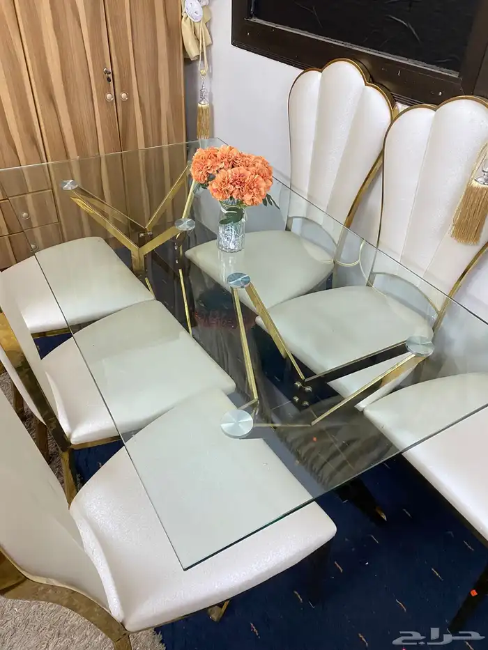 طاولة طعام 3