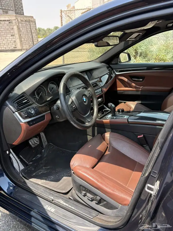 BMW 550i فئة نادرة موديل 2012 4