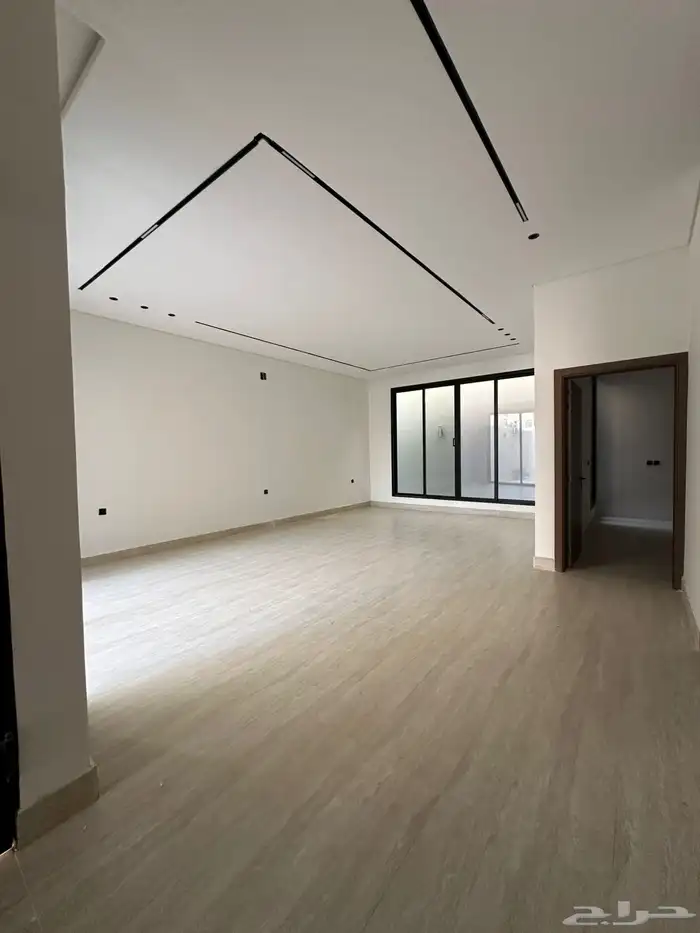 للبيع فلة دبلوكس مساحة 250 متر 35