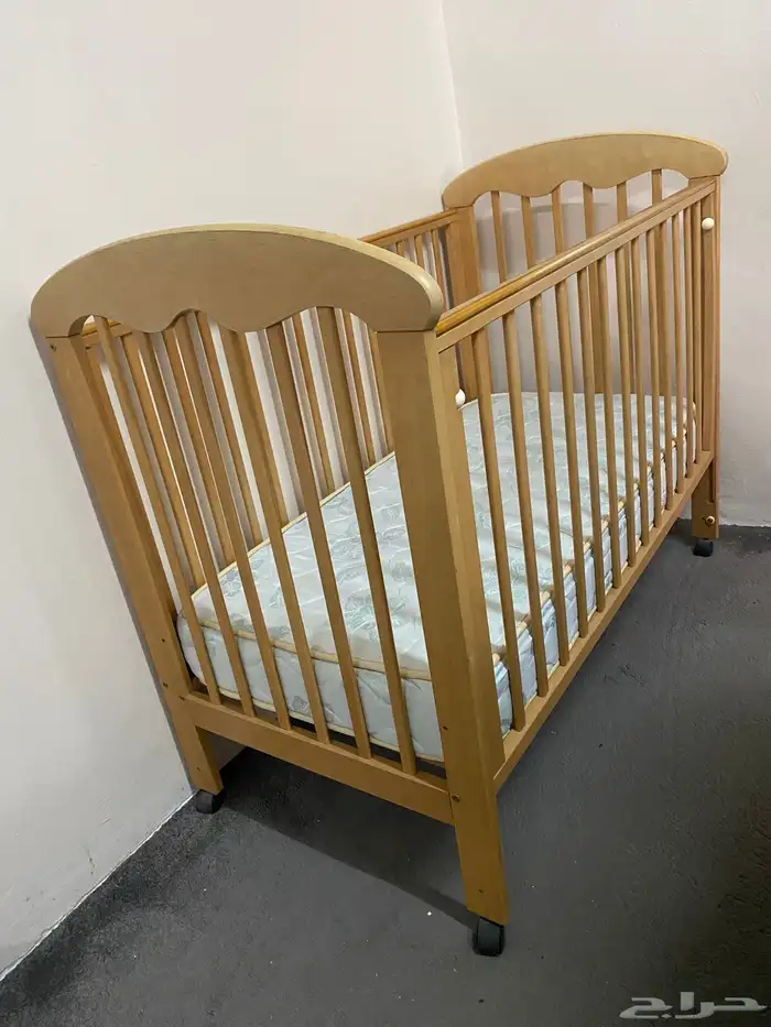 سرير أطفال 0