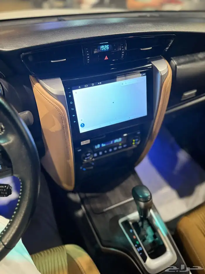 جيب فورتشنر V6 2023 8