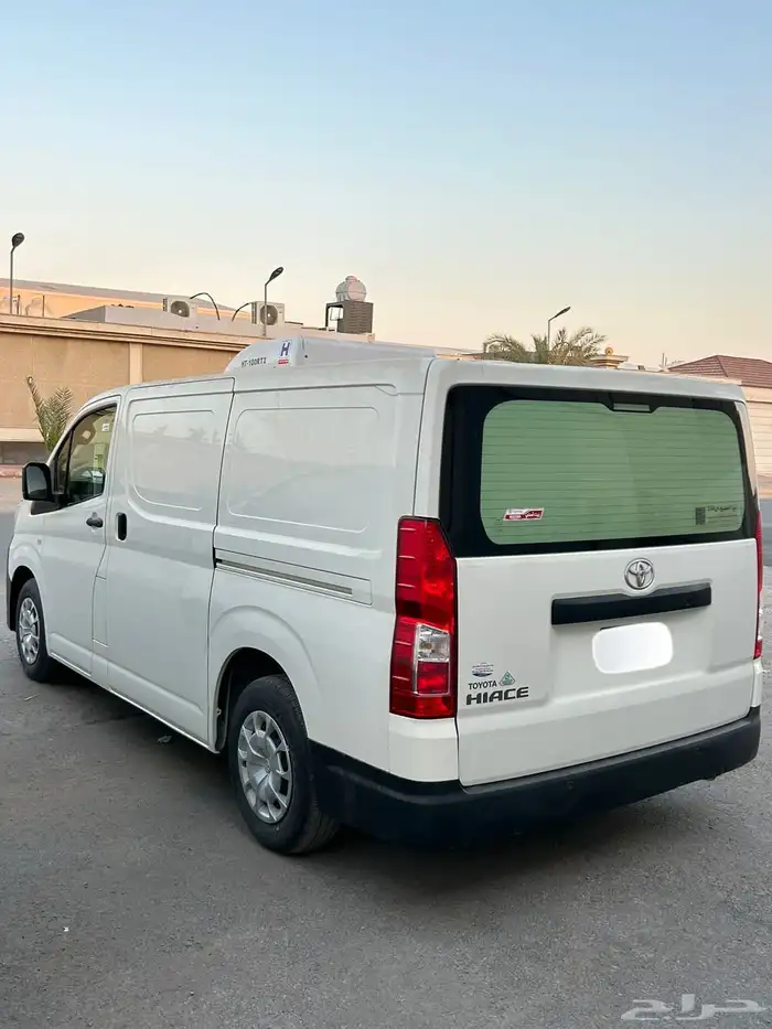 باص تايوتا ثلاجة 1