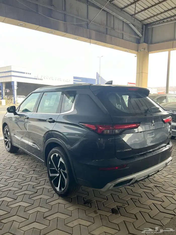 ميتسوبيشي اوتلاندر 2025 بريميوم فل كامل 2