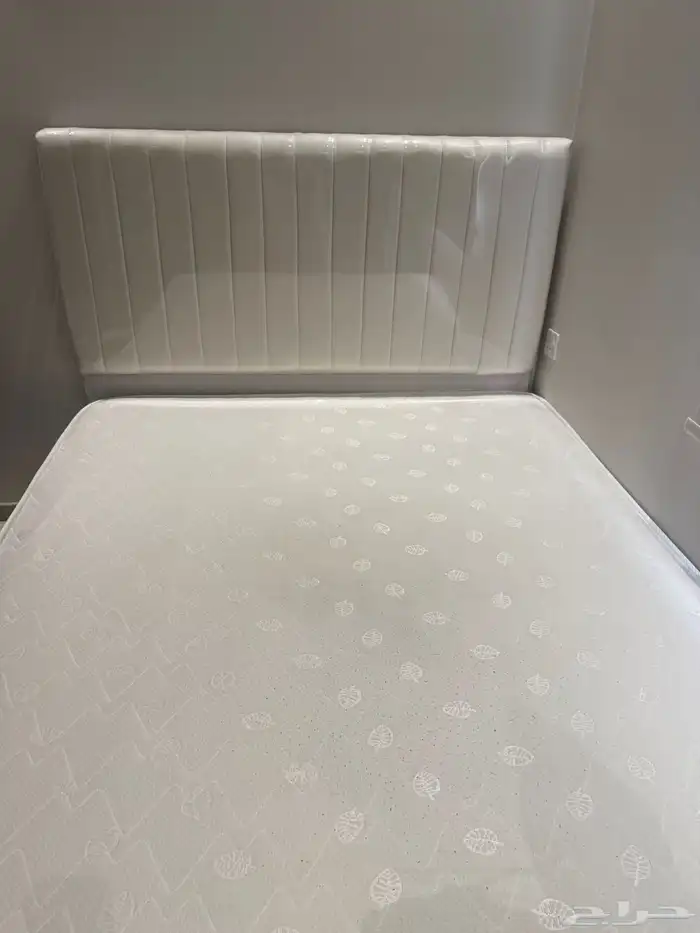 سرير مع مرتبة 200 سم في 150 سم 3