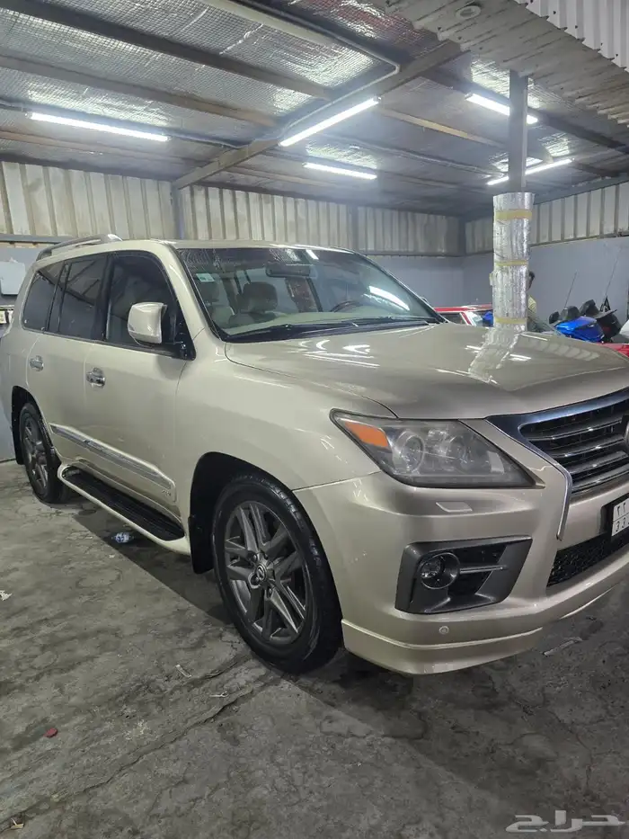 جايب لكزس الموديل 2015 0