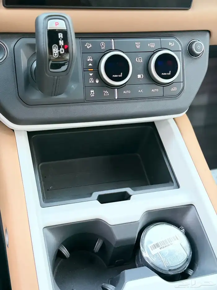 ديفندر HSE الناغي6 سلندر بنزين 2025 اسود اف وايت رمادي جملي 18