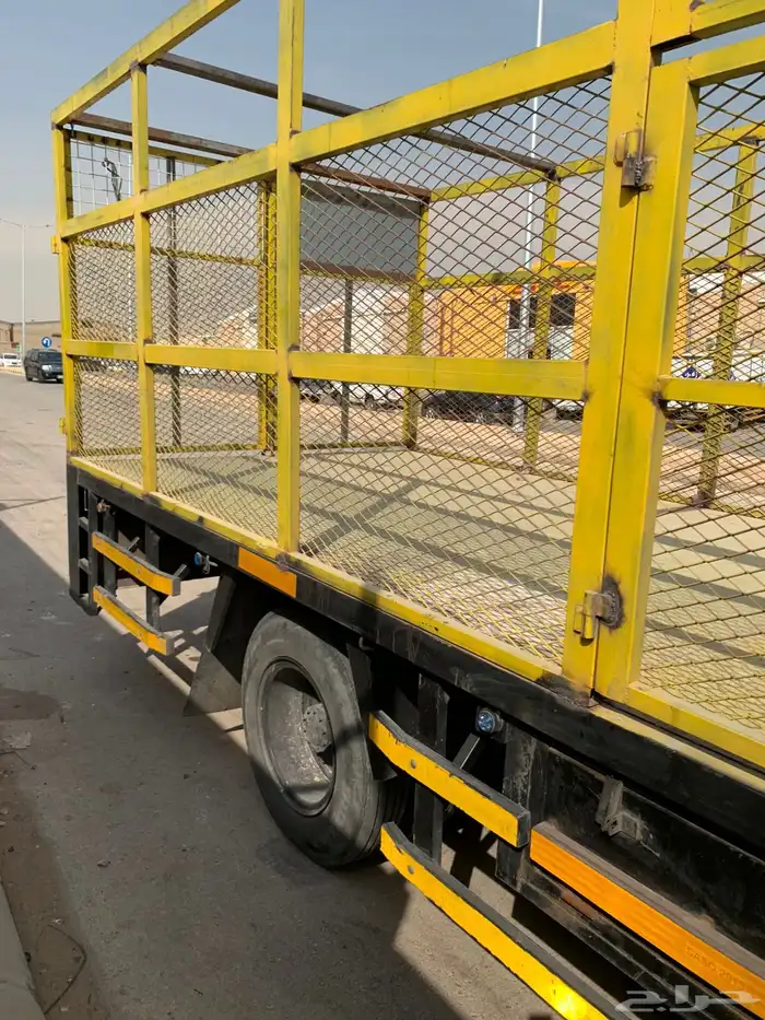 لوري هينو 2022 11