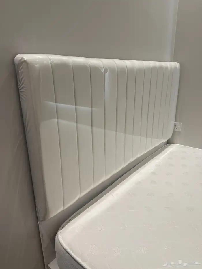 سرير مع مرتبة 200 سم في 150 سم 1